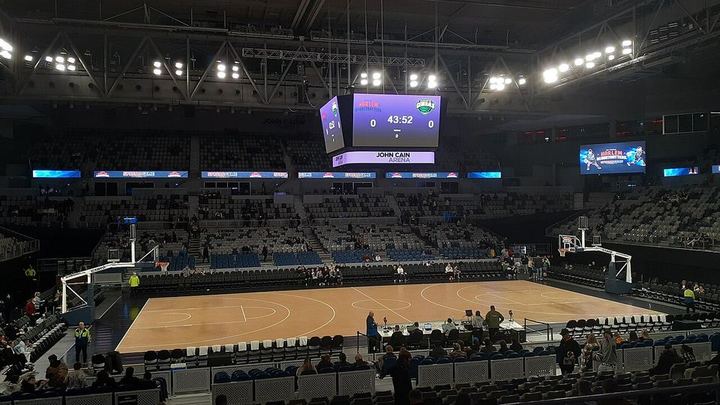 热苏斯第五次夺得英超冠军，与小津助力阿森纳争冠（封面配图）